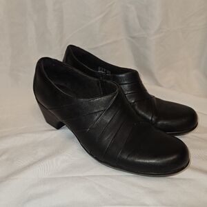 Clarks Ankle Boot Womens Size 9  Black Leather Comfort Casual Dress